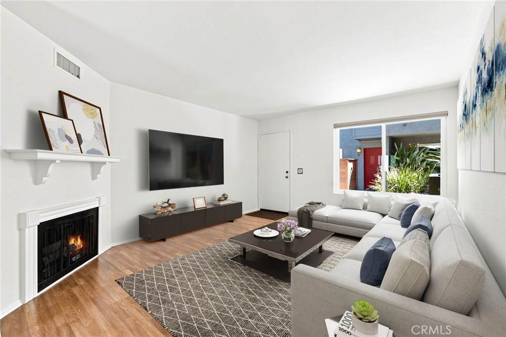 5706 Fair Avenue - Photo 1