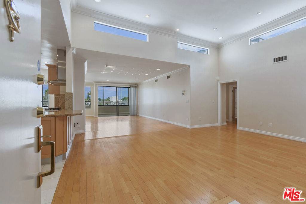 https://bt-photos.global.ssl.fastly.net/socal/orig_boomver_2_447965272-2.jpg