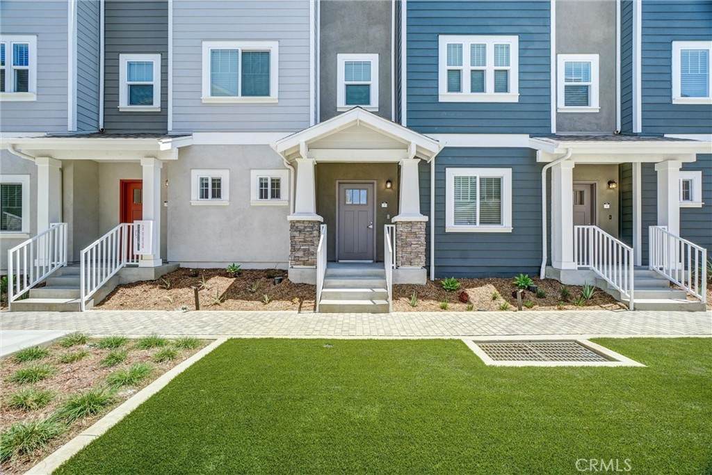 1336 Locust Avenue - Photo 1
