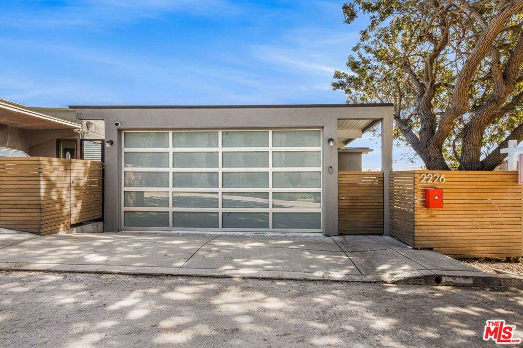 2226 Ronda Vista Drive - Photo 1