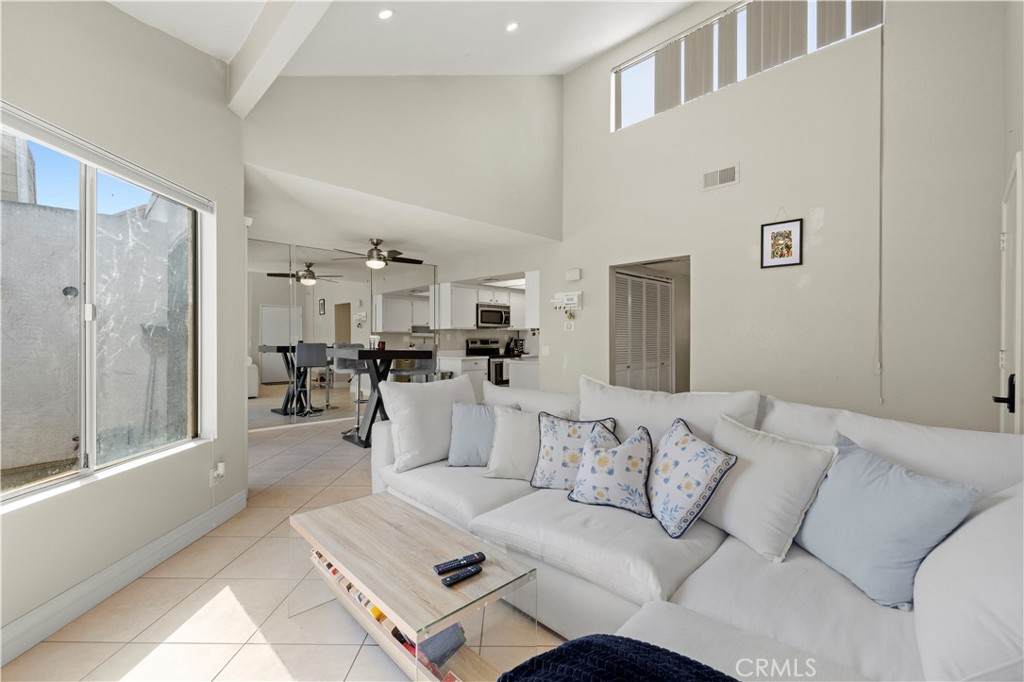 18408 Hatteras Street - Photo 1