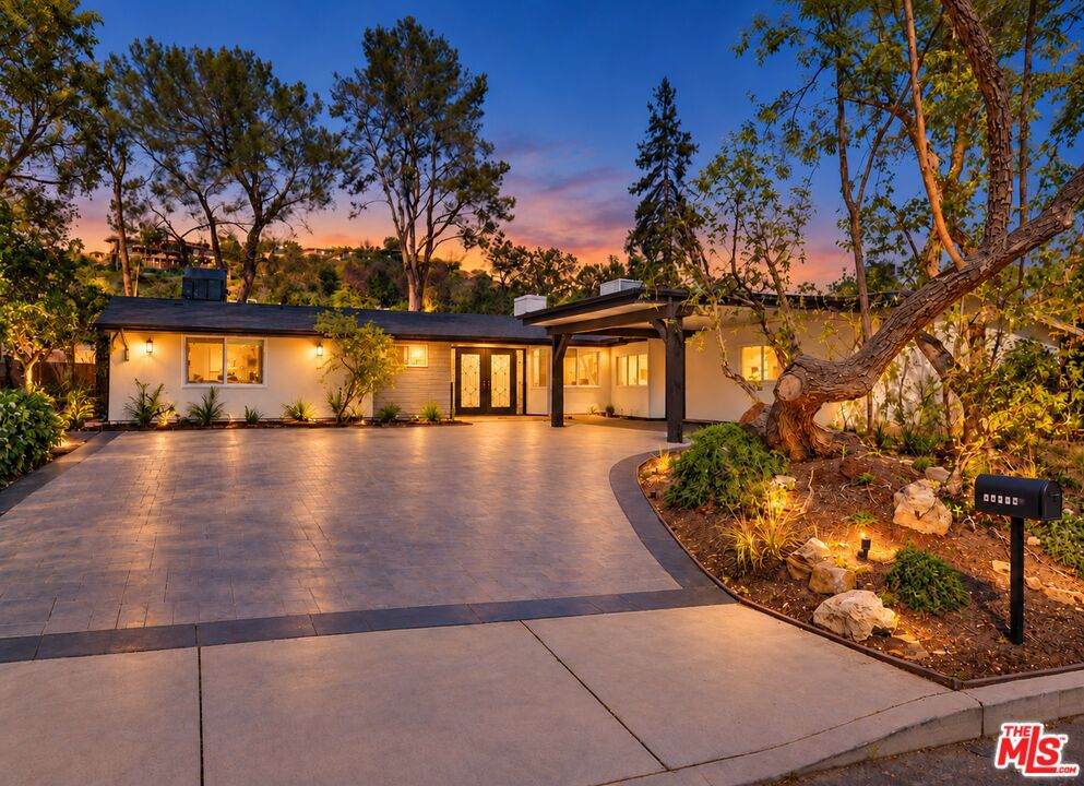 https://bt-photos.global.ssl.fastly.net/socal/orig_boomver_3_573203347-2.jpg
