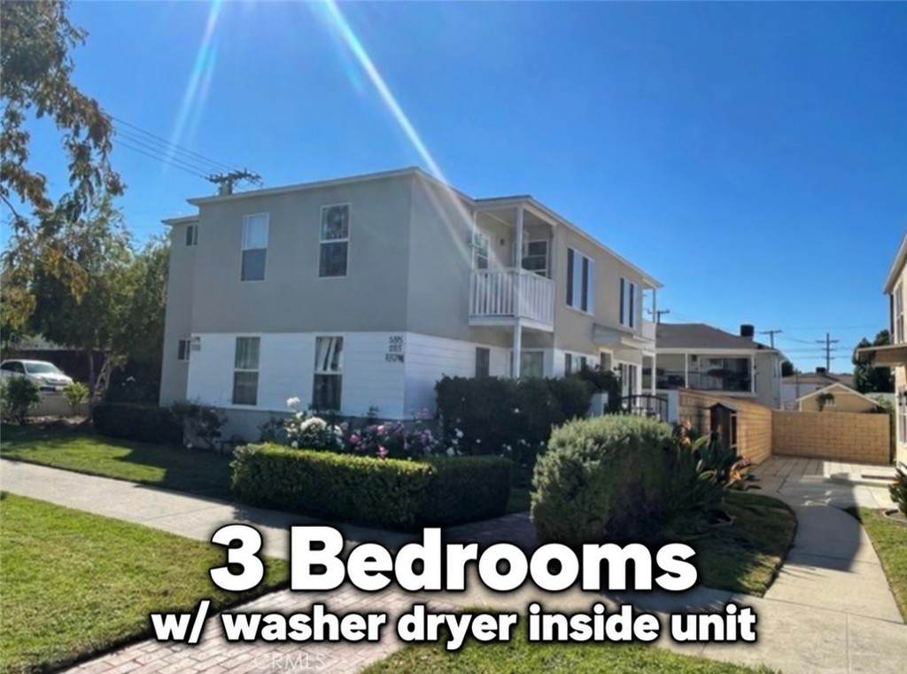 1715 Glenoaks Boulevard - Photo 1