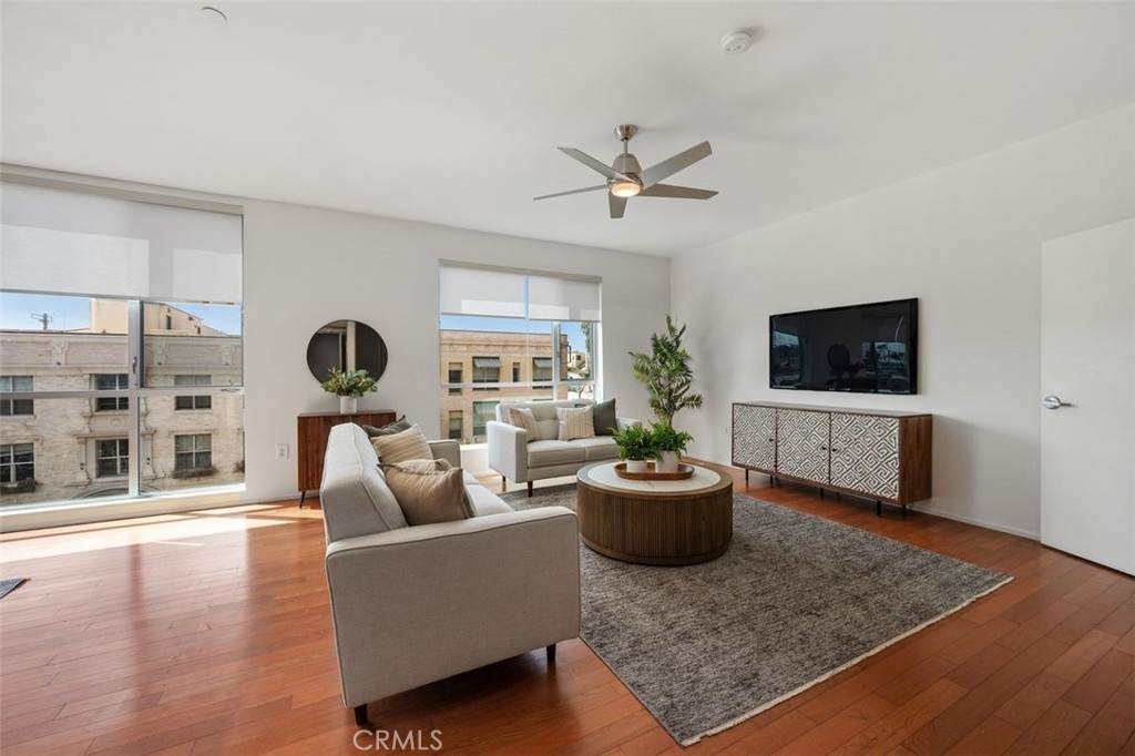 285 6th St - Photo 1