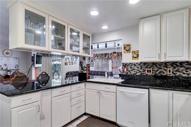 4353 Bainbridge Avenue - Photo 1