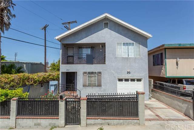 2923 Carmona Avenue - Photo 1