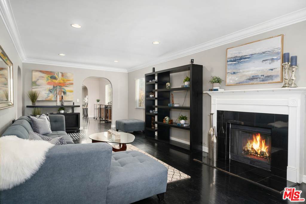 4476 Calhoun Avenue - Photo 1