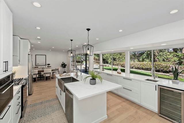 820 Santa Regina - Photo 1