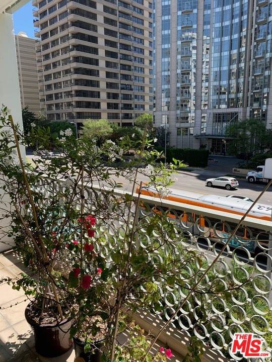 10787 Wilshire Boulevard - Photo 1
