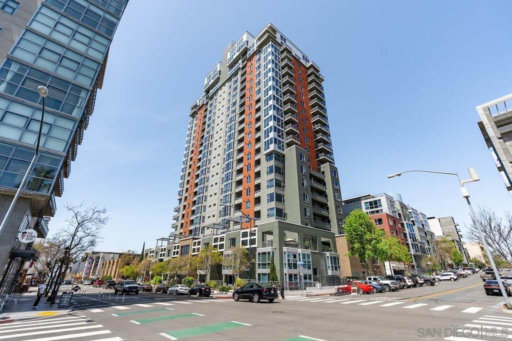 300 Beech St - Photo 1