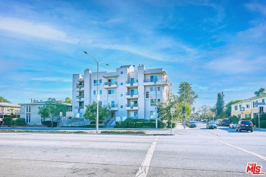 5764 San Vicente Boulevard - Photo 1