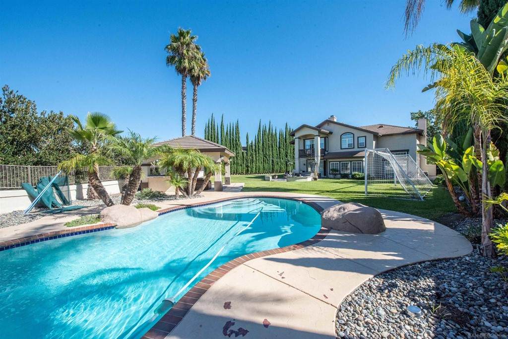 1013 Acero St - Photo 1
