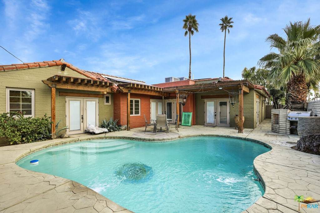 563 Sunrise Way - Photo 1