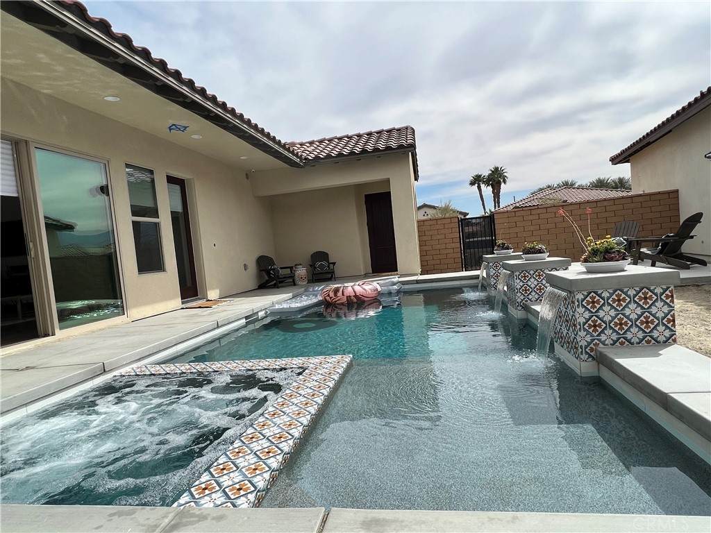 80394 Platinum Way - Photo 1