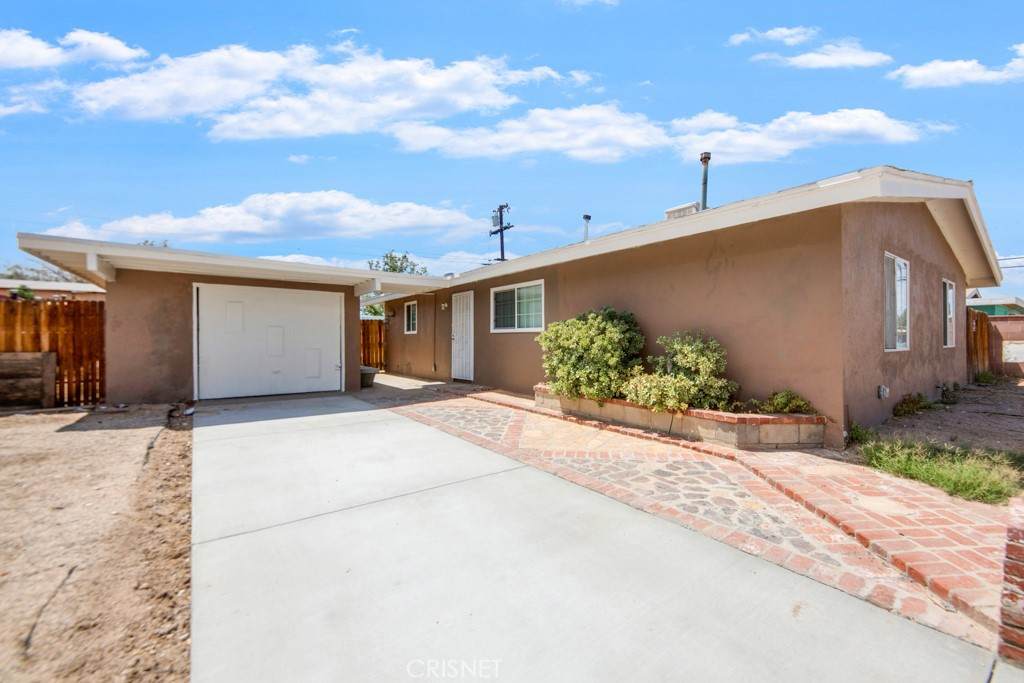 44733 Foxton Avenue - Photo 1