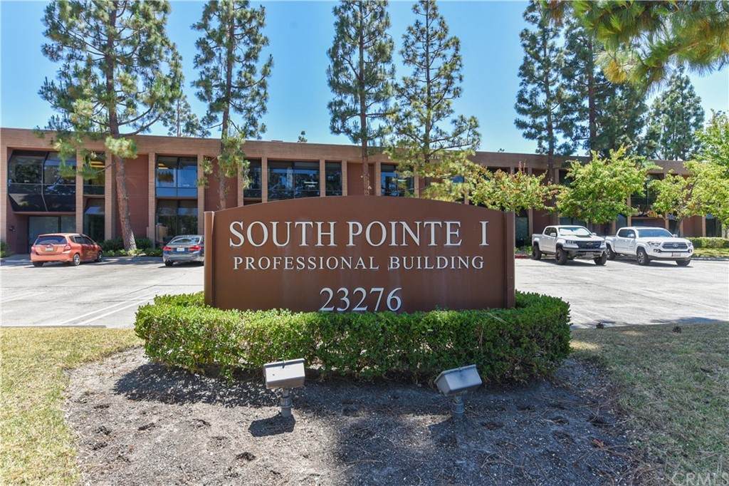 23276 S. Pointe Dr - Photo 1