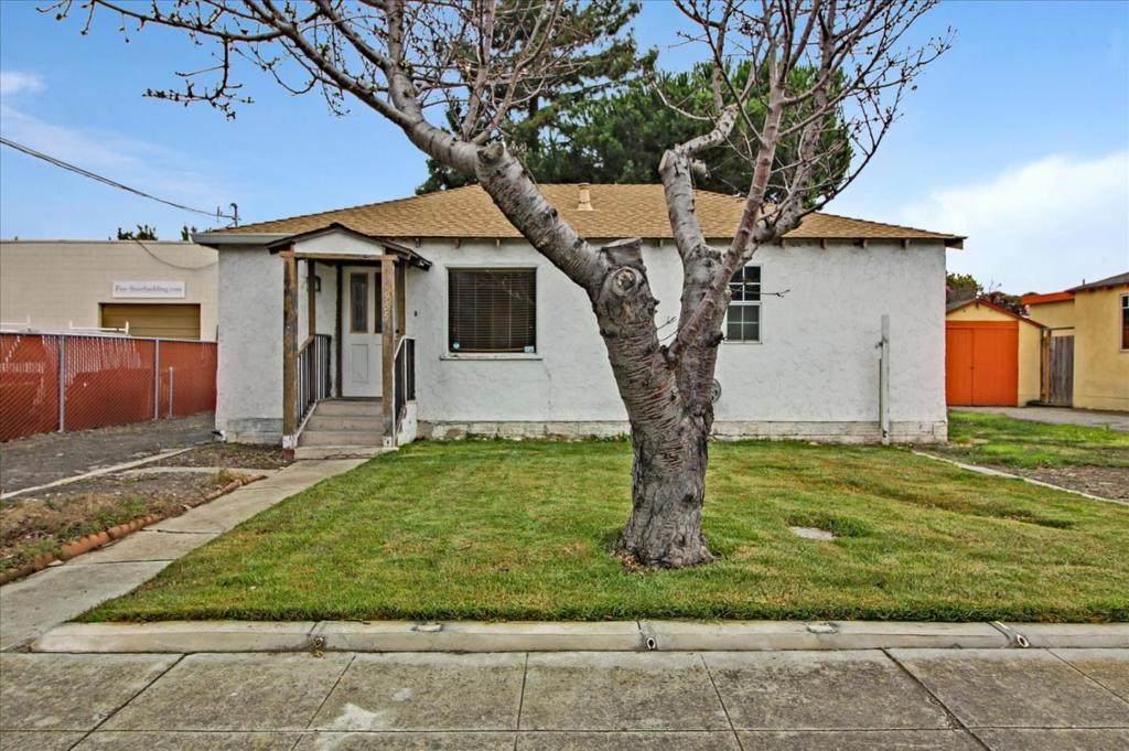 955 San Rafael Avenue - Photo 1