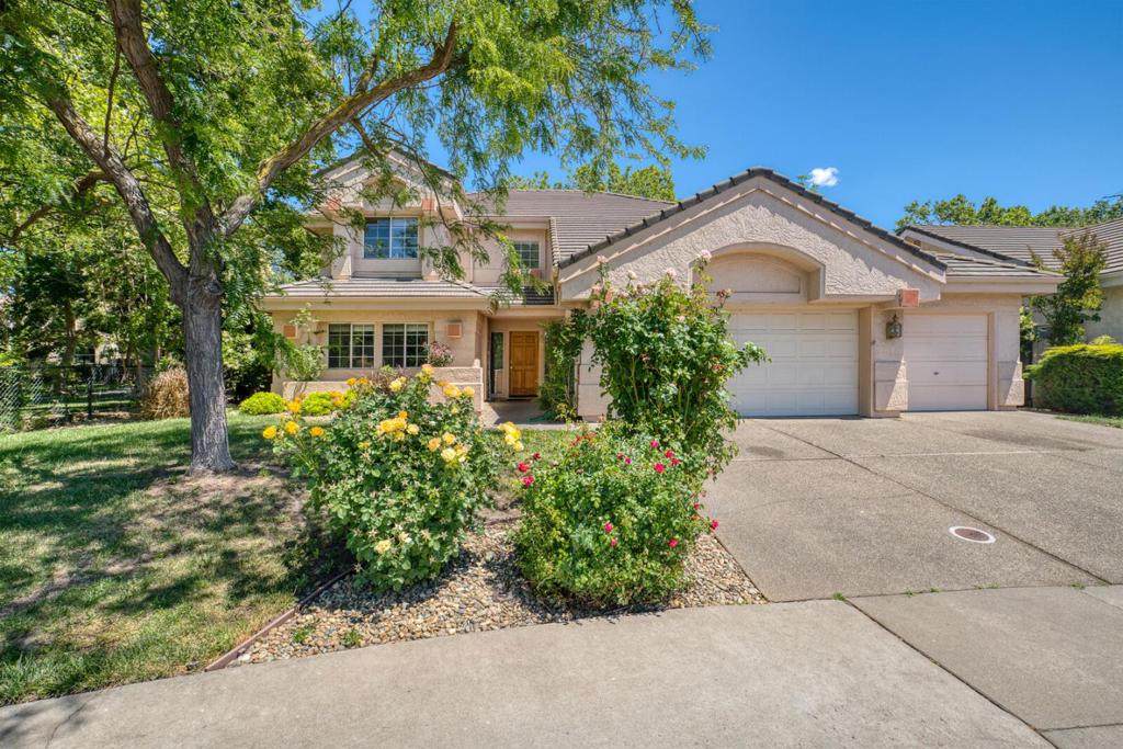 9401 Quesnel Circle - Photo 1