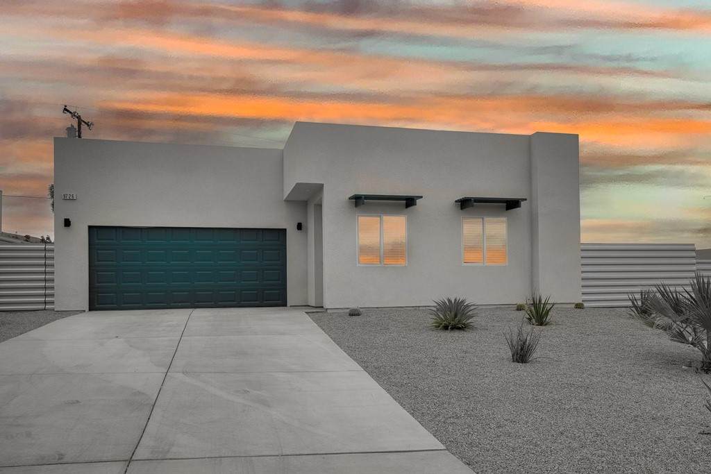 9726 Palm Drive - Photo 1