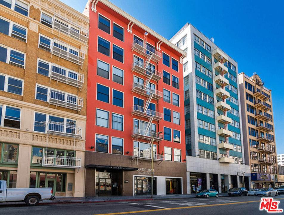 746 Los Angeles Street - Photo 1
