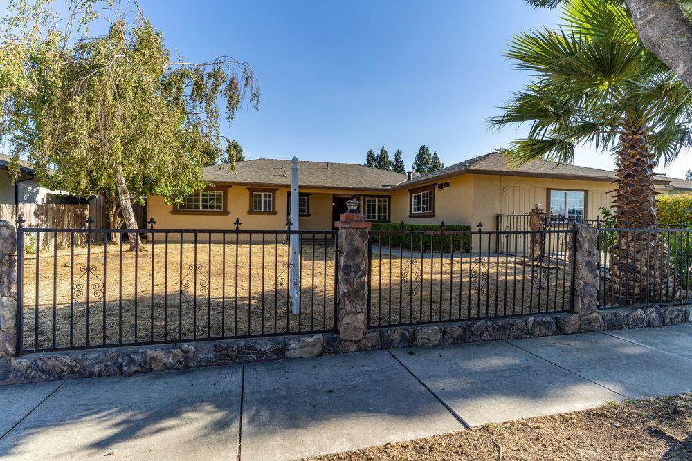 951 Apple Court - Photo 1