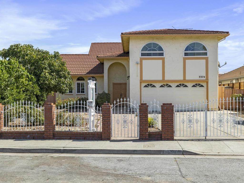 3374 Vangorn Way - Photo 1