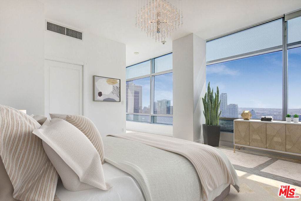 900 Olympic Boulevard - Photo 1