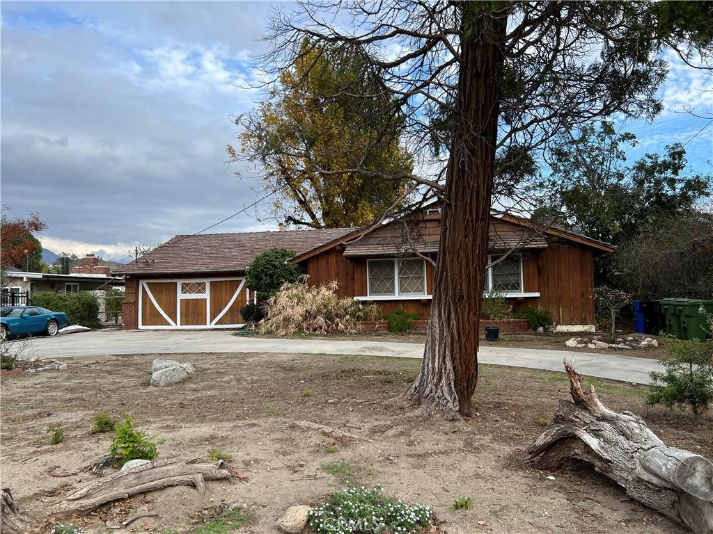 9714 Stonehurst Avenue - Photo 1