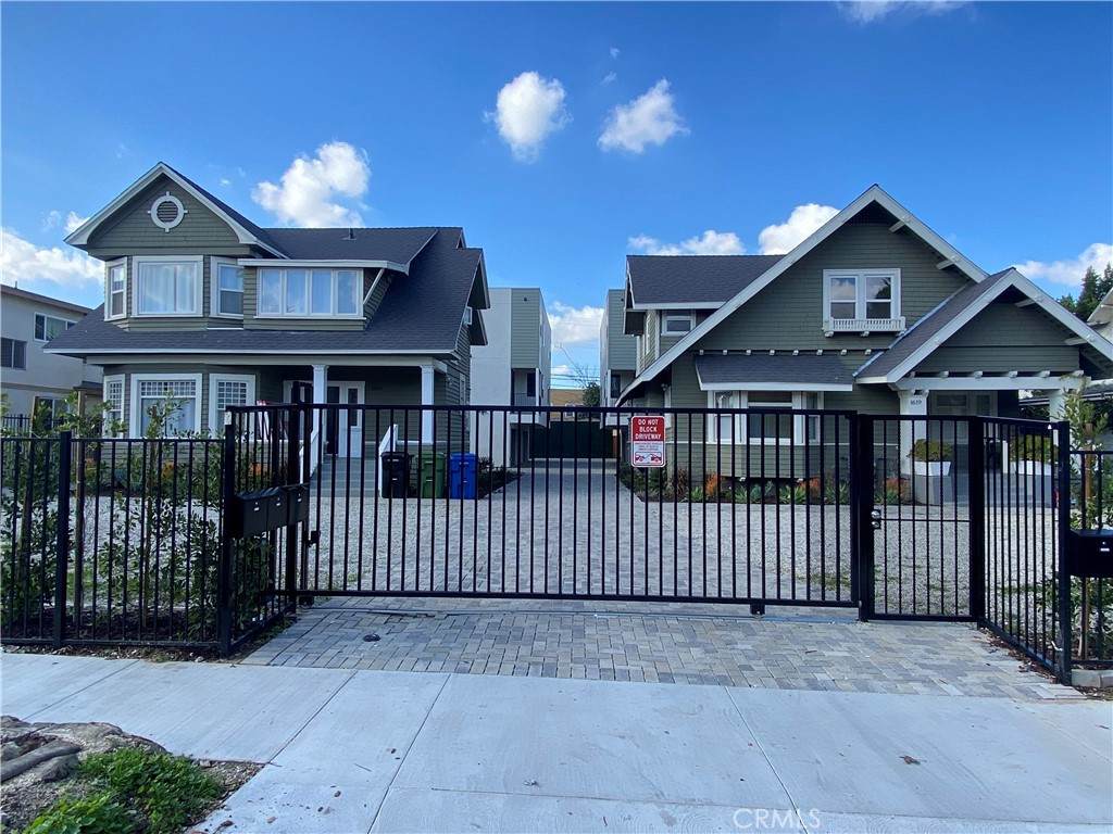 1621 S Van Ness Ave - Photo 1