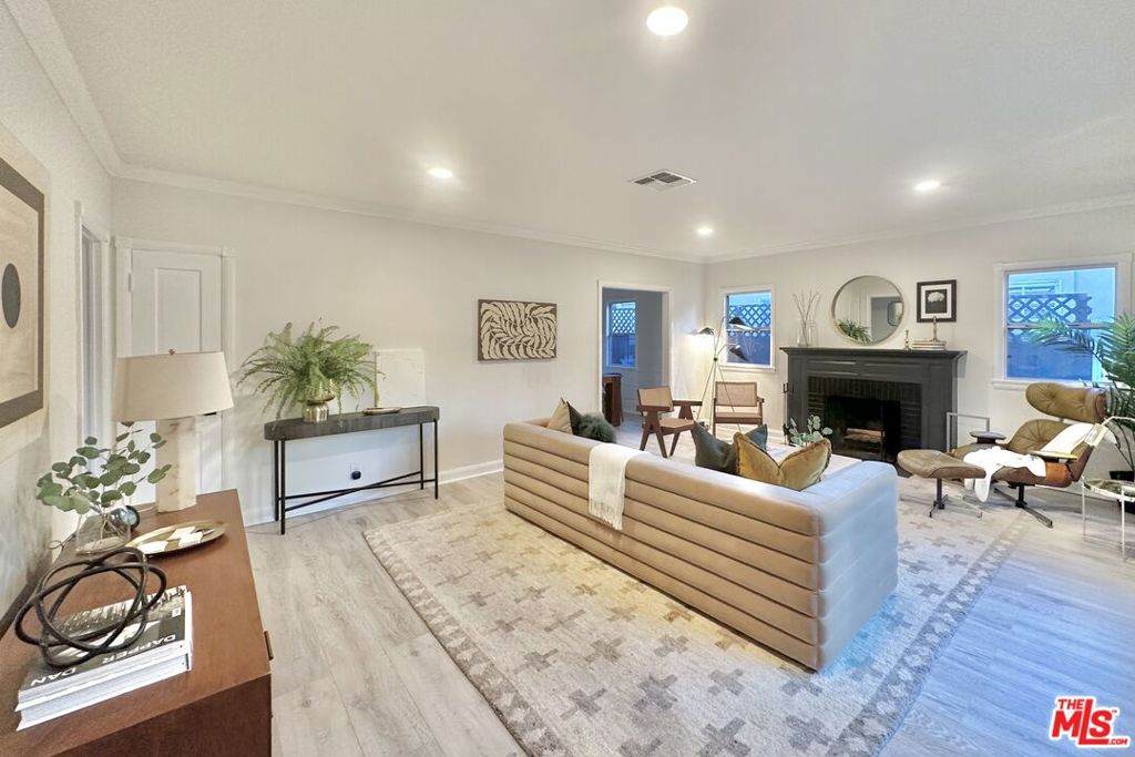 601 Croft Avenue - Photo 1