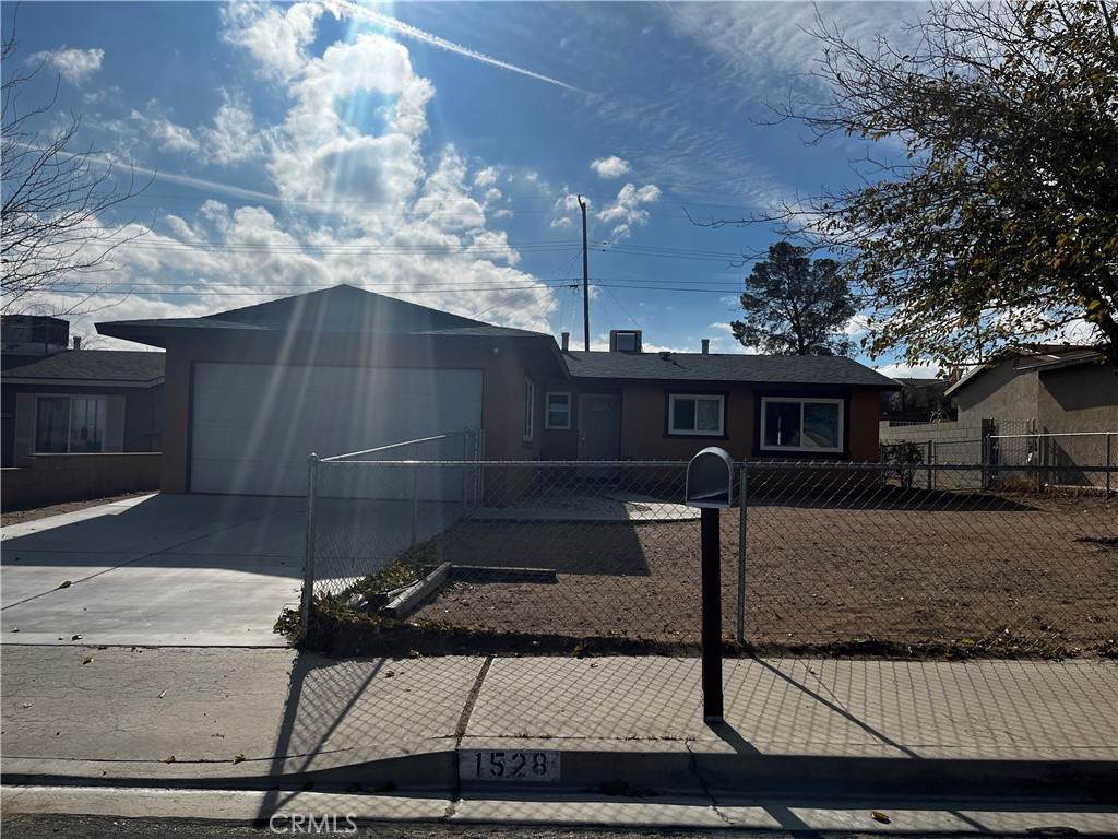 1528 Sunrise Road - Photo 1