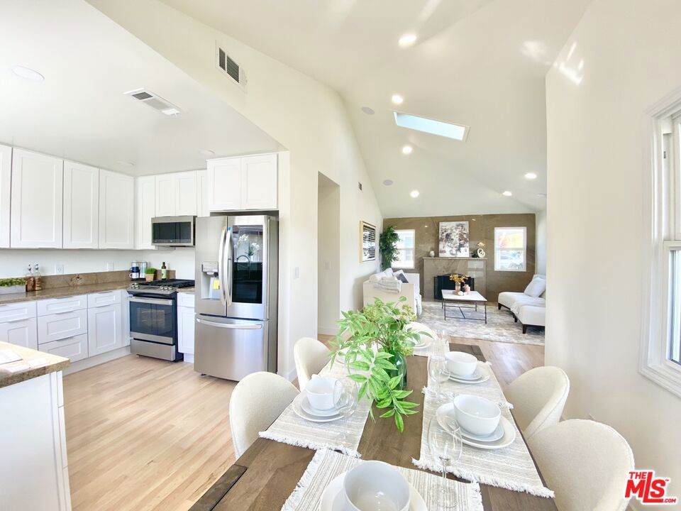 3951 Coolidge Avenue - Photo 1
