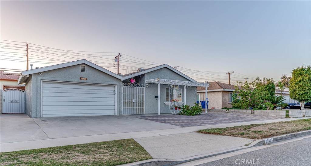 15401 Purdy Street - Photo 1