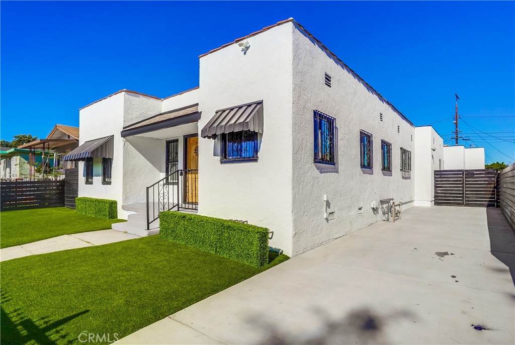 427 112th Street - Photo 1