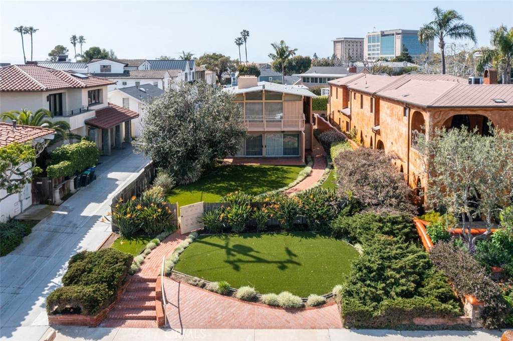2918 Cliff Drive - Photo 1