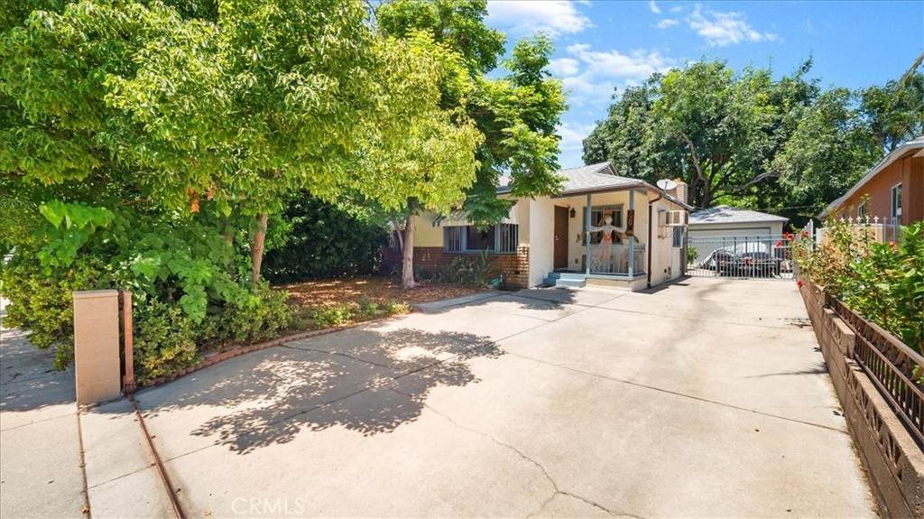 729 Princeton Street - Photo 1