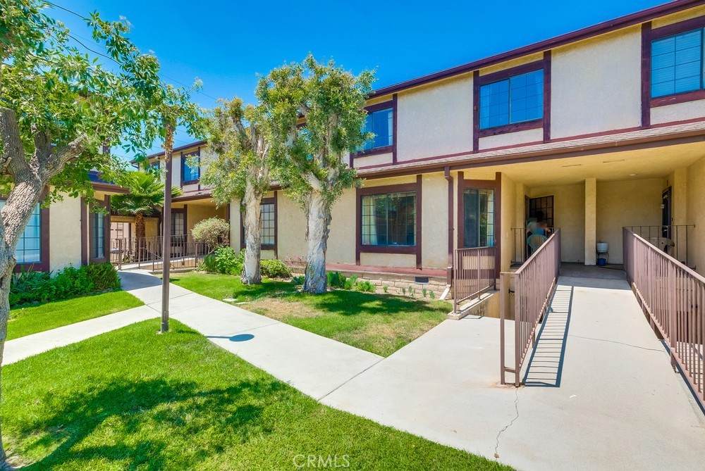 515 Gardena Boulevard - Photo 1