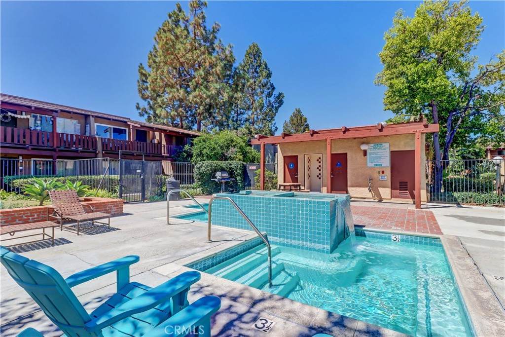 1010 Macarthur Boulevard - Photo 1
