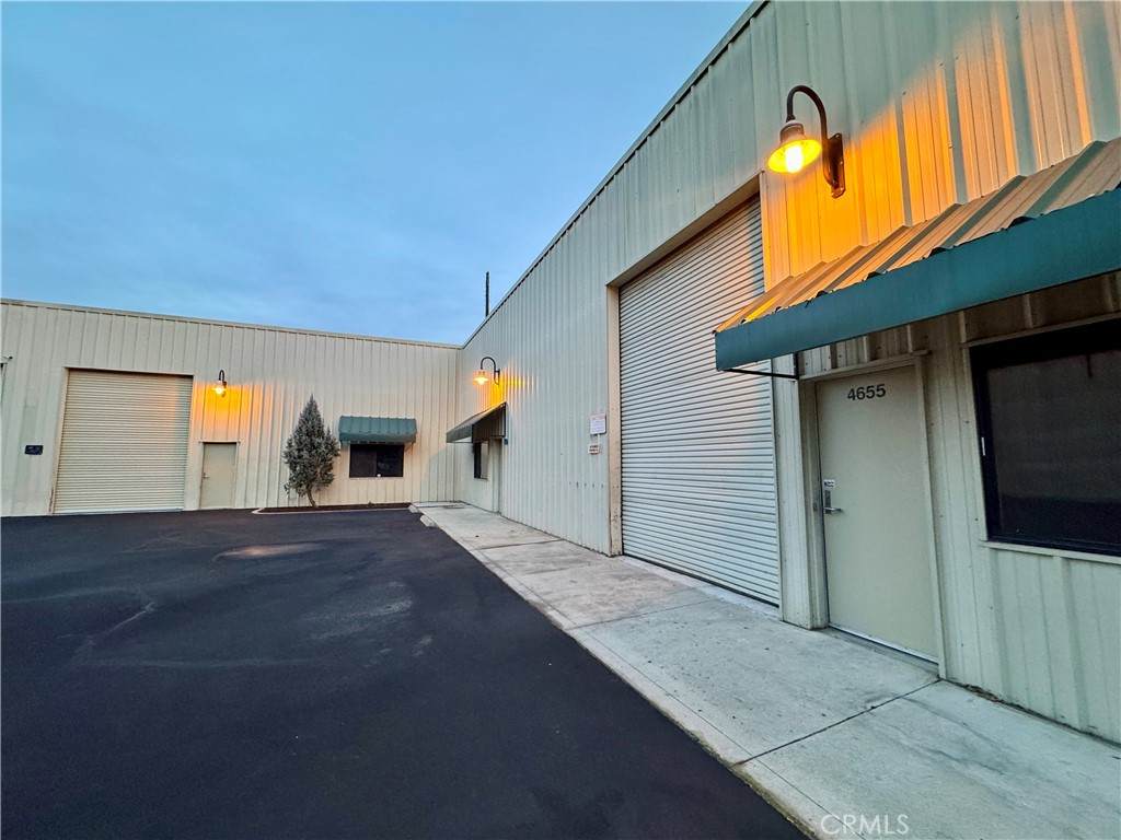 4655 Traffic Way - Photo 1