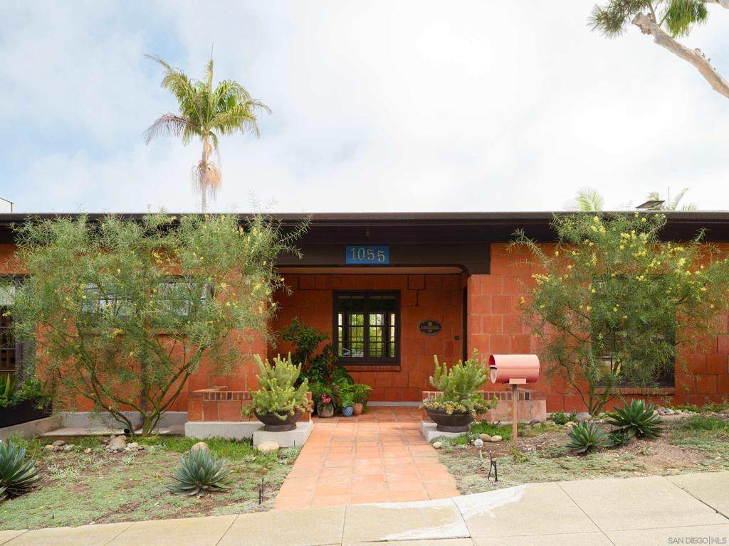 1055 Akron St - Photo 1