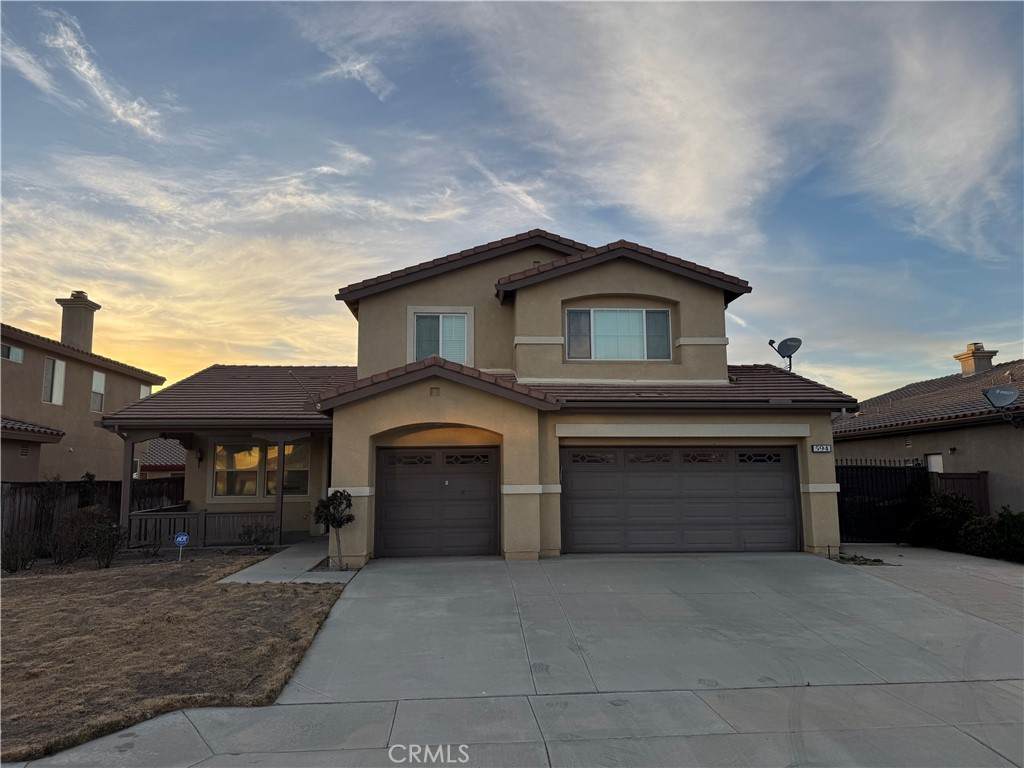 594 Hyacinth Road - Photo 1