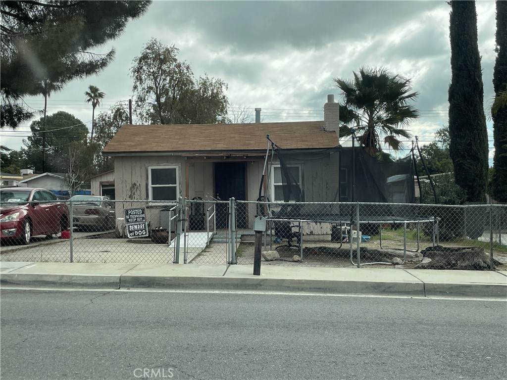 552 Hargrave Street - Photo 1