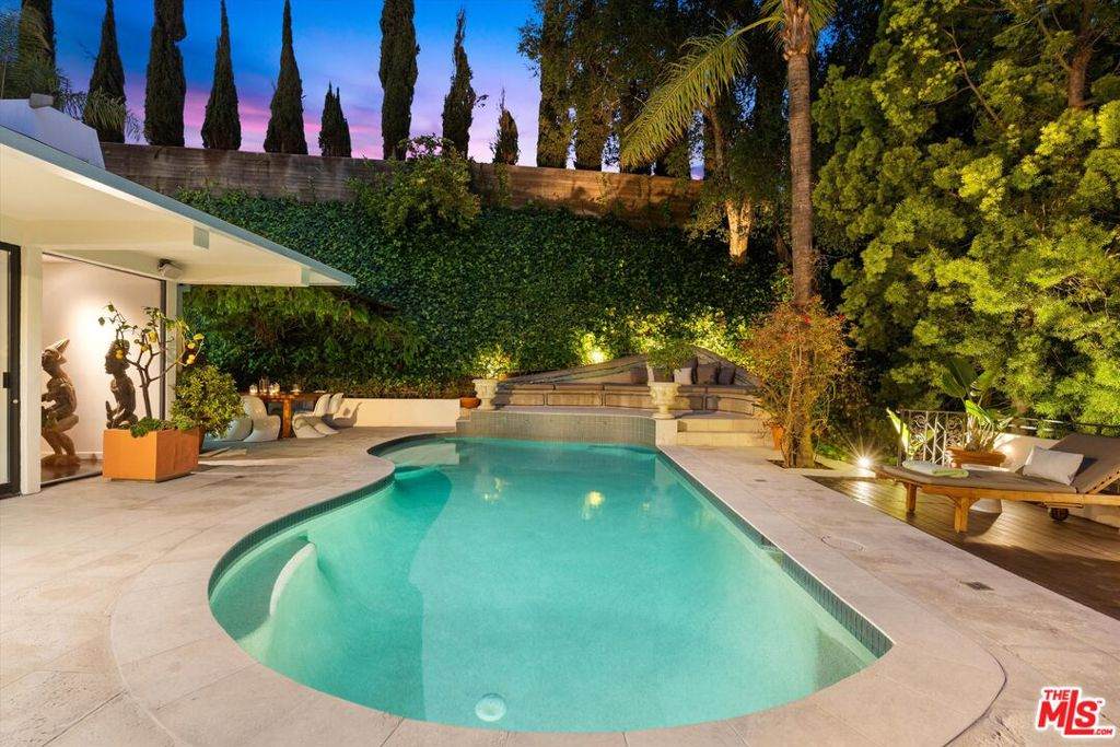 2328 San Ysidro Drive - Photo 1