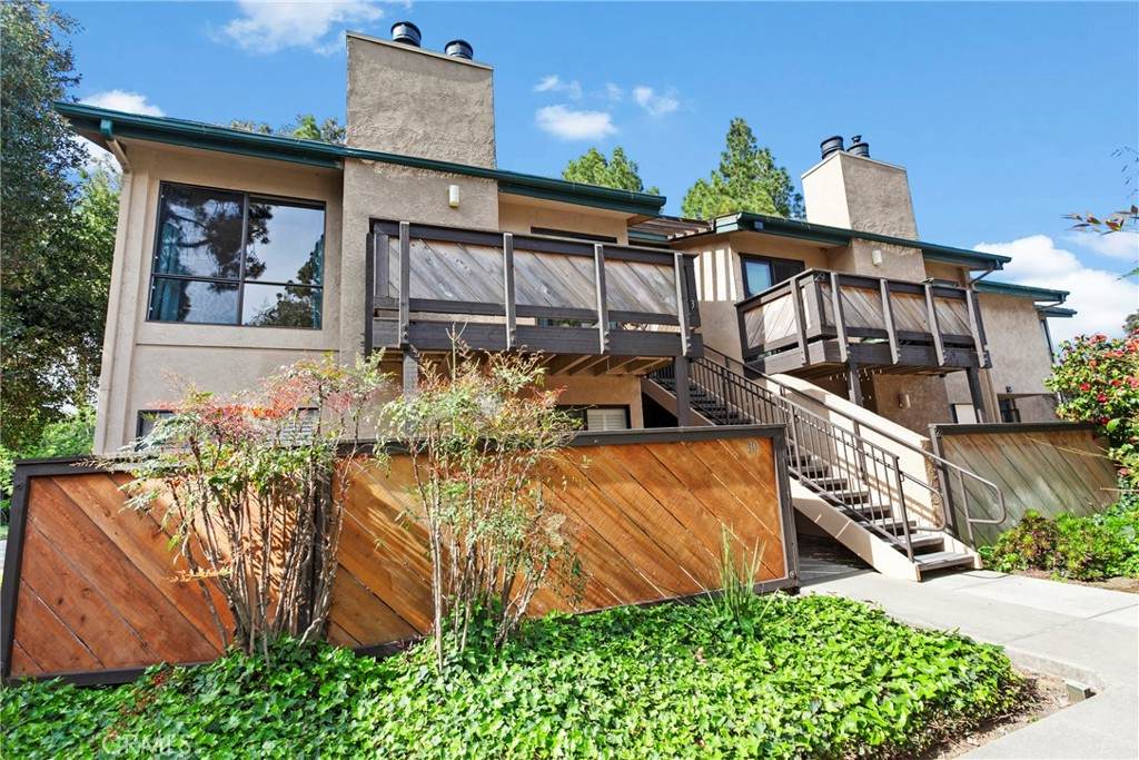 570 Peach Street - Photo 1