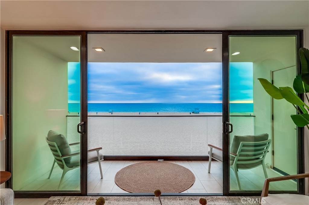 1510 The Strand - Photo 1