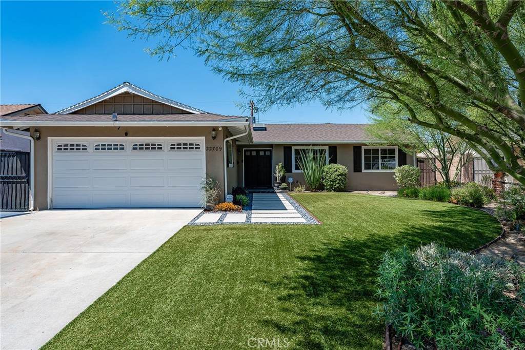 22709 Schoolcraft Street - Photo 1