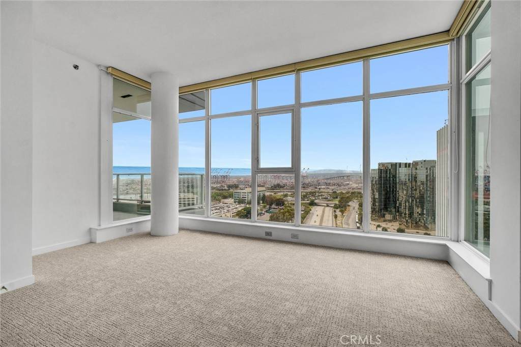 411 Seaside Way - Photo 1