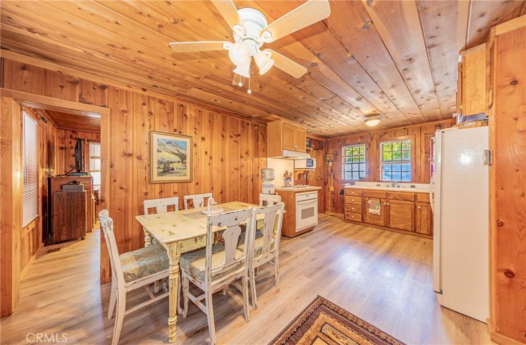 50054 Poplar Road - Photo 1