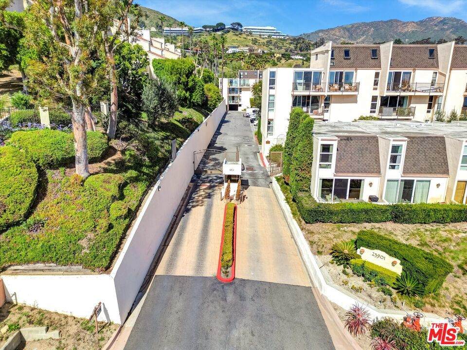 https://bt-photos.global.ssl.fastly.net/socal/orig_boomver_4_374348081-2.jpg