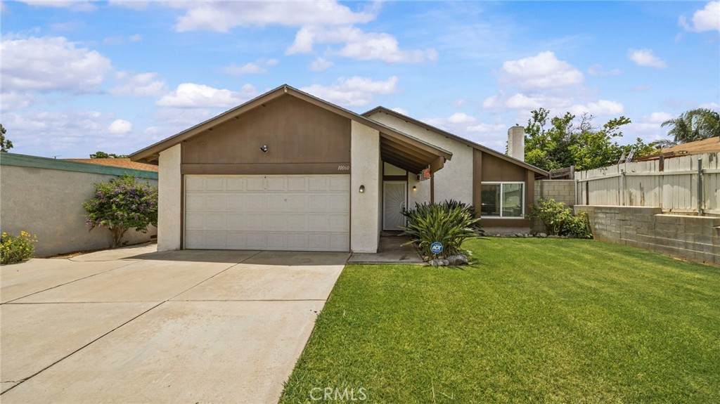 10060 Hillsborough Lane - Photo 1